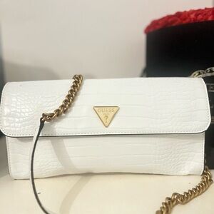 Guess White Croc Embossed Shoulder Bag Y2K Luxe Gold Chain Crossbody